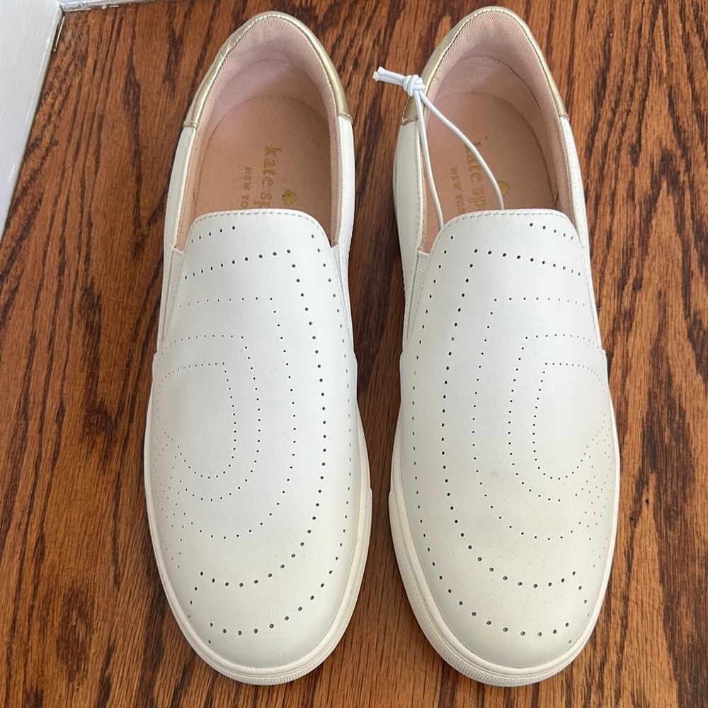 Kate Spade white w/gold accent Loafer/Slip-On Sneakers Comfort footbed NWT 8.5